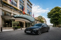Drop-off at Hotel Rotary Geneva MGallery - Book a transfer in a Mercedes-Benz E-Class