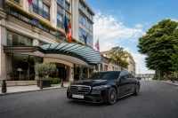 Drop-off at Hotel Rotary Geneva MGallery - Book a transfer in a Mercedes-Benz S-Class