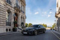 Drop-off at Tosca - Book a transfer in a Mercedes-Benz S-Class